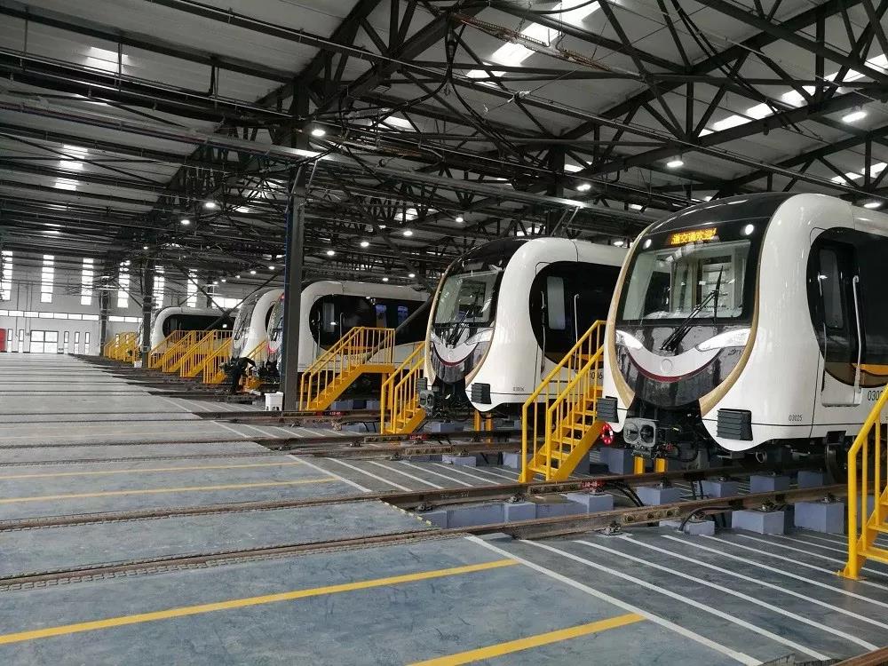 FPC之地鐵列車是如何運到軌道上的？相信很多人沒見過！