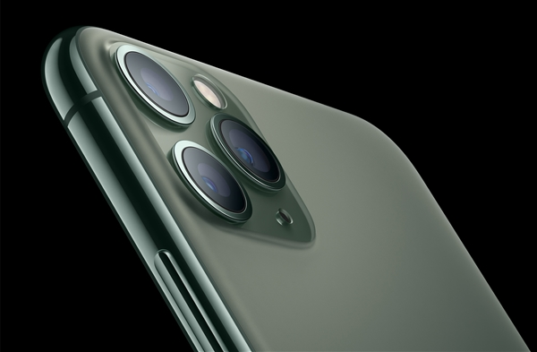 手機(jī)無線充軟板之iPhone 15全系用USB-C：蘋果細(xì)節(jié)套路用戶 狡猾！